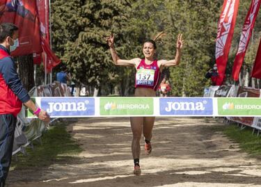 Mayo y S¨¢nchez-Escribano reeditan t¨ªtulo de cross