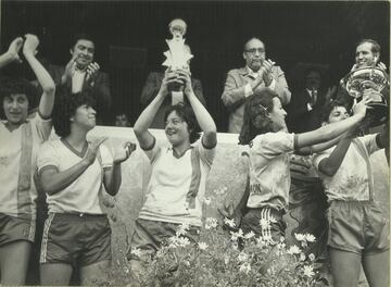 En mayo de 1983 se disputó la primera competición oficial a nivel nacional. Se llamó Campeonato de España y estaba formada por: una eliminatoria de cuartos de final, otra de semifinales y una final, que se jugó el 22 de mayo en el Estadio Municipal de Las Margaritas en Getafe y la ganó el Karbo Deportivo. por 4 goles a 1 frente al CD Porvenir.