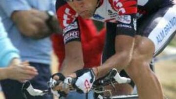 <B>UN AÑO MÁS.</B> El ciclista español seguirá ligado al conjunto dirigido por Rijs durante el próximo año.