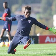 Atangana surge entre los sucesores de Arrizabalaga