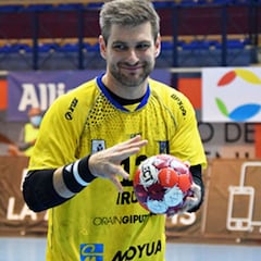 España prepara el Mundial sin
el pivote Julen Aginagalde