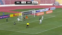 De rebote también vale: el extraño gol de Lautaro para Argentina en La Paz