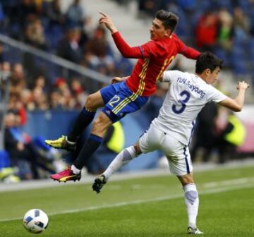 Bellerín y Suk-young Yun.