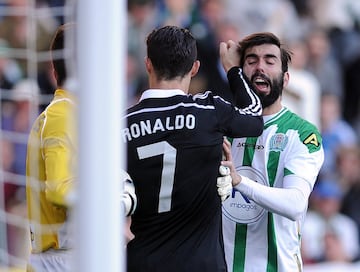 Cristiano fue expulsado por roja directa durante el partido de Liga frente al Córdoba por una agresión a Edimar y por un empujón a Crespo. Recibió dos partidos de sanción por retirarse tocándose el escudo de Campeones del Mundo, acción que se consideró de