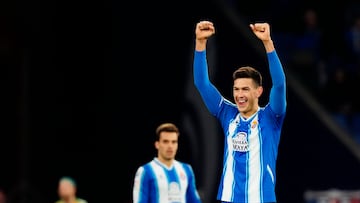 César Montes celebra un gol con el Espanyol