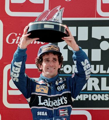 Un escalón por debajo de Alonso, aparece el tetracampeón francés. En su caso, su debut llegó en 1980 con un modesto McLaren y, con su salto a Renault al año siguiente, logró el primero de sus 106 cajones en Argentina. Luego, siguió sumando en su exitoso regreso a McLaren, en Ferrari y Williams, donde llegó en 1993 para disputar su última temporada en el Mundial y sumar sus últimos podios tras tomarse un año sabático.
