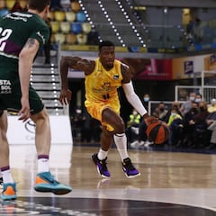 El Gran Canaria devora a un decadente Unicaja