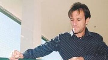 <b>VUELVE ALFONSO.</b> Alfonso Pérez Muñoz tiene muchas posibilidades de jugar, si no como titular, sí al menos en el transcurso del partido contra su ex equipo, por el que fi chó de la mano de Lorenzo Serra Ferrer. Alfonso tiene ganas.