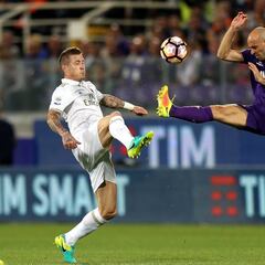 Salcedo debuta en Serie A y brilla ante los 'Rossoneri'