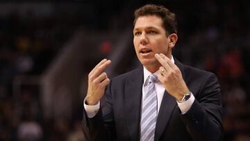 Luke Walton pasa de LaVar Ball: "No me importa nada"