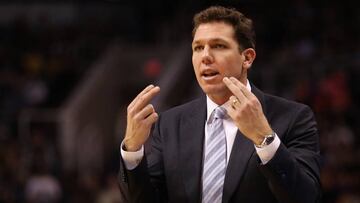 Luke Walton pasa de LaVar Ball: "No me importa nada"