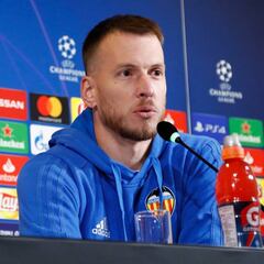 Neto: "Estoy contento con la decisión de irme al Valencia"