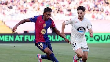 Soccer Football - LaLiga - FC Barcelona v Real Valladolid - Estadi Olimpic Lluis Companys, Barcelona, Spain - August 31, 2024 FC Barcelona's Lamine Yamal in action with Real Valladolid's Raul Moro REUTERS/Bruna Casas