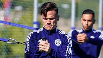 Roque Mesa: "Cada vez que tenía la pelota me daban una patada"