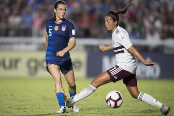 México cayó 6 goles por 0 ante Estados Unidos en el primer partido para ambas escuadras del Campeonato Femenil del Premundial de Concacaf; Morgan y Rapinoe brillan.