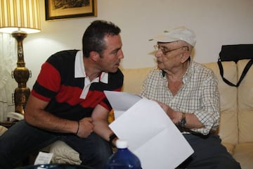 Miguel Ángel Vasco entrevistando a Tony Leblanc.