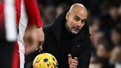 El entrenador del Manchester City, Pep Guardiola, durante el partido de Premier League contra el Brentford.