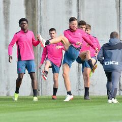 Lezama: Herrera se entrena con el prometedor Gift sin Yuri, con el isquiosural tocado