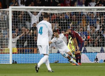 2-0. Marco Asensio celebró el segundo gol.