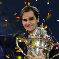 Federer suma su título 99 tras derrotar a un rocoso Copil