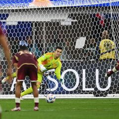 La tercera fue la vencida para Salomón Rondón en contra de Julio González