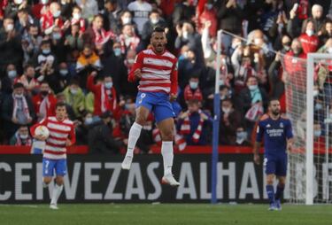 El Madrid sale lder de Granada