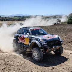 Sainz vuelve a ganar en un 4x4