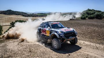 Sainz con el Mini 4x4 en Andalucía.