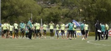 Un total de 27 jugadores se presentaron en el primer entrenamiento de Nacional con miras al Torneo Clausura 2015.