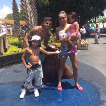 Arturo Vidal y su familia disfrutaron de una tarde en el Sea Aquarium de Miami, donde pasan sus vacaciones.