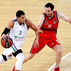 El Baskonia gana al Unicaja en la mejor actuación de Timma