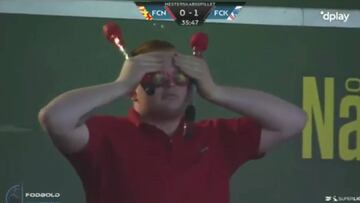 Con todos ustedes el fallo más grosero tras la reanudación del fútbol: sólo miren a sus fans...