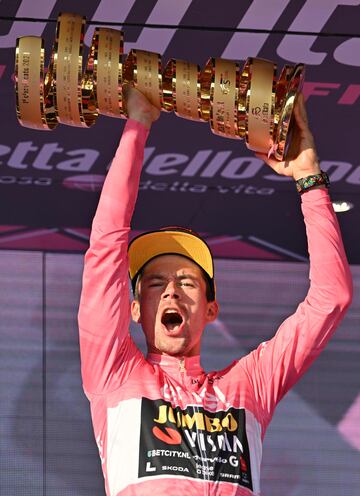 El ciclista esloveno Primoz Roglic ha conquistado su primer Giro de Italia, la cuarta gran vuelta de su palmarés. 