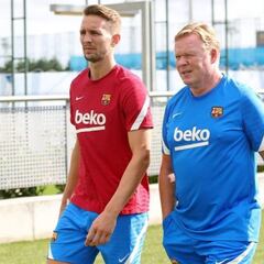 Koeman: "Hay veces que te acuchillan por la espalda..."