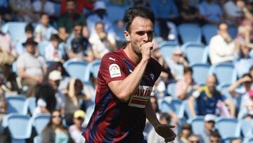 Kike Garc&iacute;a, del Eibar, celebra su gol de esta tarde contra el Celta.