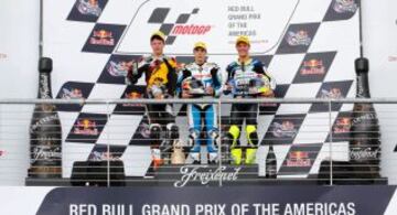 Moto2. Maverick Viñales en el vencedor de la carrera.