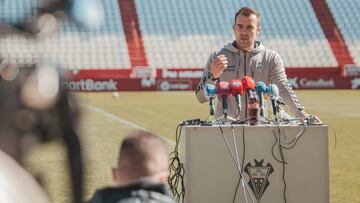 Aritz López Garai durante su presentación.