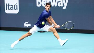 Consulta aquí el horario, la fecha y el debut de Carlos Alcaraz en el Masters 1.000 de Montecarlo, el primer gran torneo de la temporada de tierra batida.