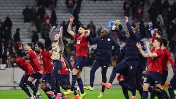Villeneuve d'Ascq (France), 29/01/2026.- Lille players celebrate together after winning the UEFA Europa League match between Lille OSC and SC Freiburg in Lille, France, 29 January 2026. (Francia) EFE/EPA/Teresa Suarez