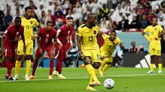 Soccer Football - FIFA World Cup Qatar 2022 - Group A - Qatar v Ecuador - Al Bayt Stadium, Al Khor, Qatar - November 20, 2022 Ecuador's Enner Valencia scores their first goal from the penalty spot REUTERS/Dylan Martinez     TPX IMAGES OF THE DAY