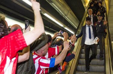 Diego Costa sends Conte a message before flying to Spain