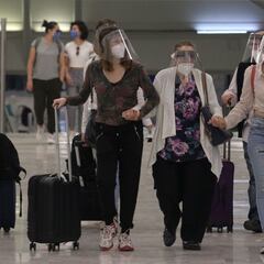 Más de 200 vuelos cancelados en AICM tras brote de contagios en pilotos