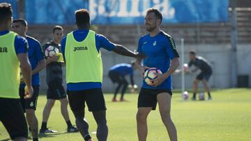 Arbilla, entrenando con el Espanyol.