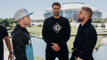 Canelo &Aacute;lvarez, Eddie Hearn y Billy Joe Saunders.