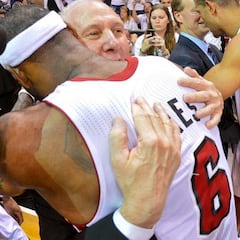 LeBron: "Popovich es el mejor entrenador de la historia"