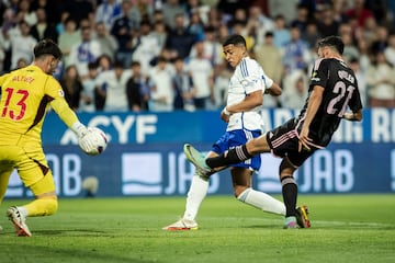 El zaguero del equipo zaragocista fue el encargado de marcar el último gol de la temporada del equipo aragonés. 