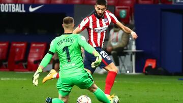 Soccer Football - La Liga Santander - Atletico Madrid v FC Barcelona - Wanda Metropolitano, Madrid, Spain - November 21, 2020 Atletico Madrid&#039;s Yannick Carrasco scores their first goal REUTERS/Sergio Perez