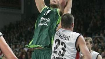 <b>BROSE 65 - UNICAJA 69</b>.