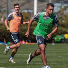 "I have to open the doors for myself to return to the national team" - Javier Hernández
