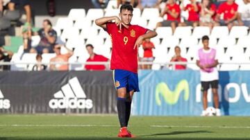 Munir pictured playing for Spain's Under-21s